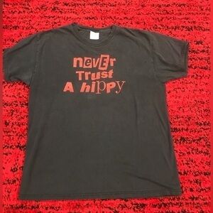 Vtg Sex Pistols “Never trust a hippy” tee shirt Size L